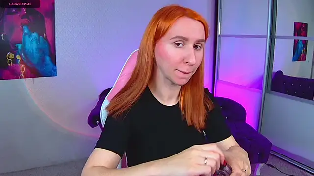 Snapshot of AliceBYKiss chatting on December 22, 2024, 1:22 pm AliceBYKiss online show from December 22, 2024, 1:22 pm