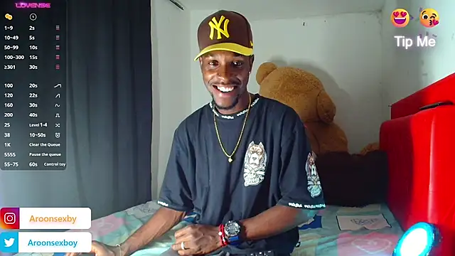 Snapshot of Aroonpapisex chatting on January 15, 2026, 1:21 am Aroonpapisex online show from January 15, 2026, 1:21 am