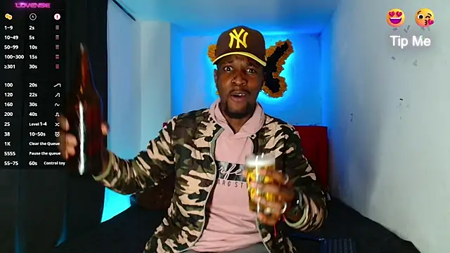 Aroonpapisex online show from April 14, 2026, 4:40 am