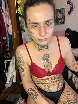 BlazyKitsune- online show from February 24, 2025, 8:47 pm