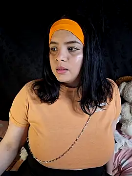 Snapshot of sophia_cute1_1 chatting on November 9, 2025, 2:15 pm sophia cute1 1 online show from November 9, 2025, 2:15 pm