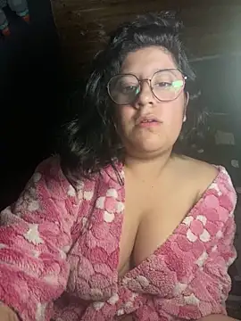 Snapshot of Lia_mar_moon chatting on February 21, 2026, 12:22 am Lia mar moon online show from February 21, 2026, 12:22 am