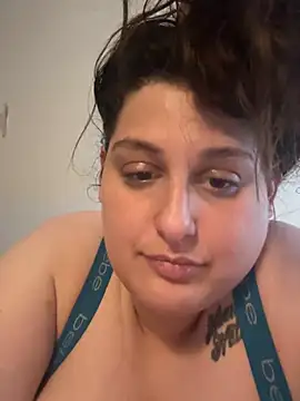 delinadelray online show from February 9, 2025, 2:18 pm