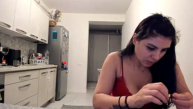 bbruneta37 online show from February 18, 2025, 7:19 pm