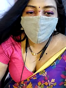 Snapshot of RomeoJuliet345 chatting on March 9, 2026, 7:34 am RomeoJuliet345 online show from March 9, 2026, 7:34 am