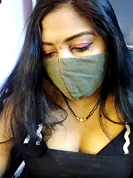 Snapshot of RomeoJuliet345 chatting on March 12, 2026, 10:32 am RomeoJuliet345 online show from March 12, 2026, 10:32 am