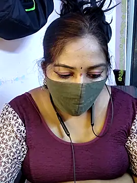 Snapshot of RomeoJuliet345 chatting on March 14, 2026, 6:02 pm RomeoJuliet345 online show from March 14, 2026, 6:02 pm