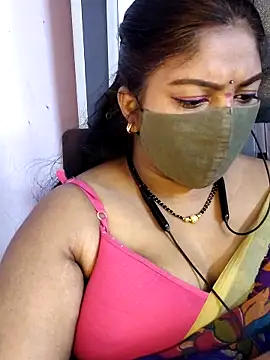 Snapshot of RomeoJuliet345 chatting on March 26, 2026, 4:23 pm RomeoJuliet345 online show from March 26, 2026, 4:23 pm