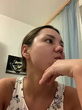 MiraMiss online show from March 22, 2026, 6:44 pm