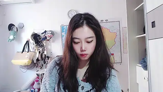 Cherie-xinxin01 online show from December 5, 2024, 5:26 am