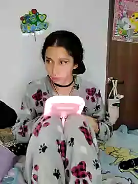 Snapshot of Queenjenn__ chatting on May 17, 2026, 7:50 am Queenjenn online show from May 17, 2026, 7:50 am
