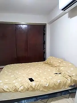 Snapshot of Alison_fitness chatting on March 14, 2026, 1:44 am Alison fitness online show from March 14, 2026, 1:44 am