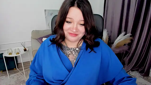 MoonLghte online show from March 13, 2025, 10:54 pm