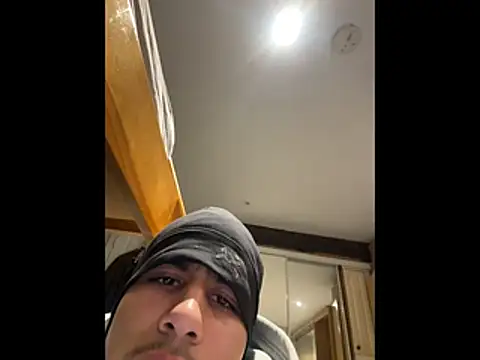 johnycash21 online show from February 18, 2026, 5:14 am