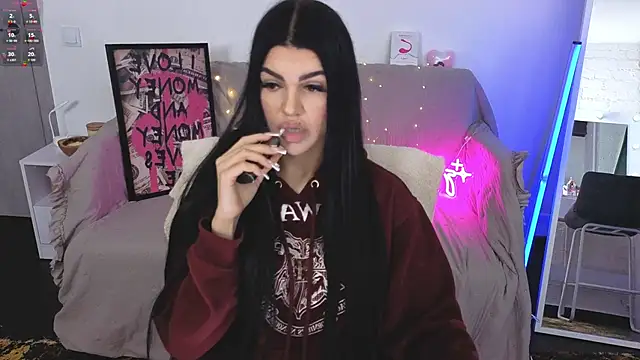 Tiffany lab online show from October 8, 2025, 8:23 am