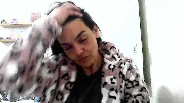 Snapshot of escritorasafada chatting on November 18, 2025, 1:55 am escritorasafada online show from November 18, 2025, 1:55 am