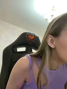 Burning girlss online show from December 20, 2024, 1:25 am