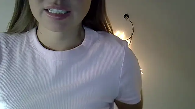 Lucky Anna online show from February 12, 2026, 8:04 pm