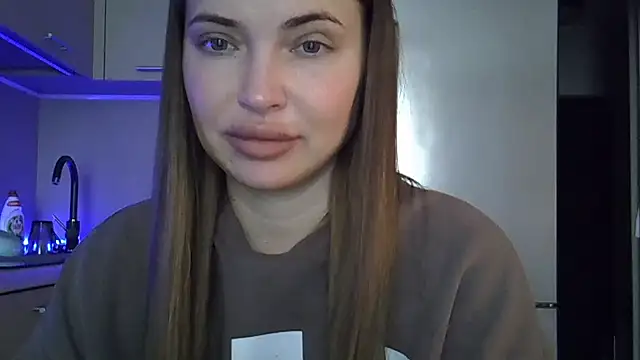 Lucky Anna online show from April 14, 2026, 12:11 pm