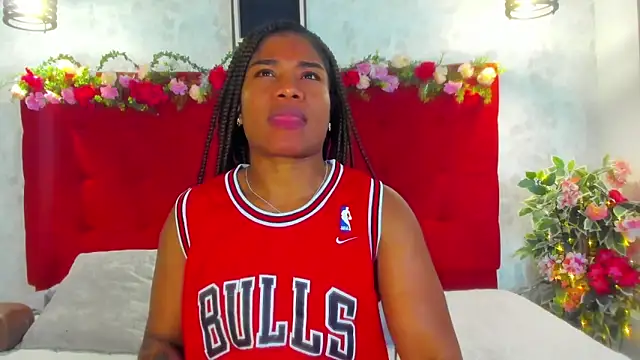 SilvannaFit online show from November 11, 2025, 11:54 am