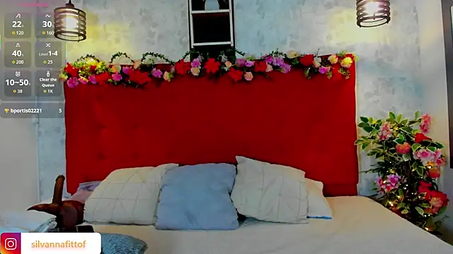 SilvannaFit online show from November 28, 2025, 12:08 pm