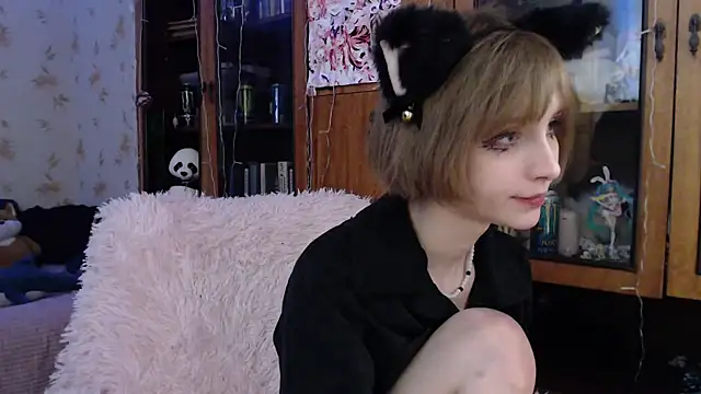 Snapshot of cloudgirrl chatting on February 21, 2025, 2:50 am cloudgirrl online show from February 21, 2025, 2:50 am