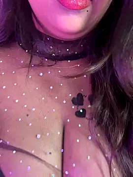 wildestcouplee online show from November 28, 2025, 11:46 am