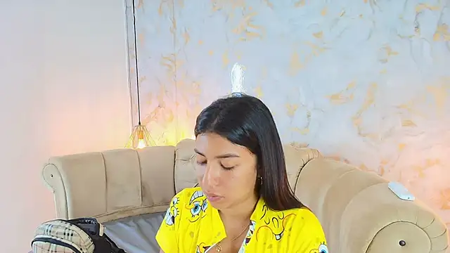 khloeblake online show from April 7, 2026, 4:57 am