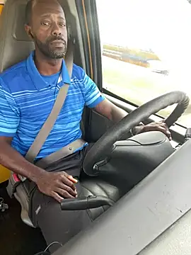 Melaneighted online show from April 1, 2026, 2:47 pm