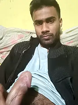 Snapshot of Skinny_Bigass_23 chatting on February 23, 2025, 6:45 pm Skinny Bigass 23 online show from February 23, 2025, 6:45 pm