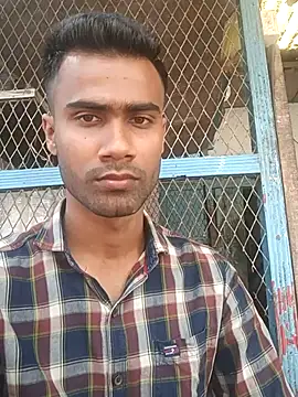 Snapshot of Skinny_Bigass_23 chatting on March 19, 2026, 8:07 am Skinny Bigass 23 online show from March 19, 2026, 8:07 am