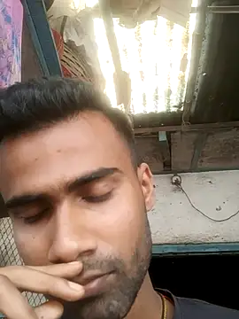 Snapshot of Skinny_Bigass_23 chatting on March 22, 2026, 8:40 am Skinny Bigass 23 online show from March 22, 2026, 8:40 am