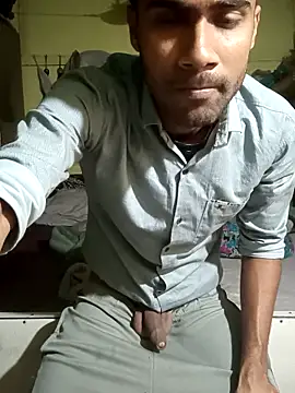 Snapshot of Skinny_Bigass_23 chatting on April 1, 2026, 7:33 pm Skinny Bigass 23 online show from April 1, 2026, 7:33 pm