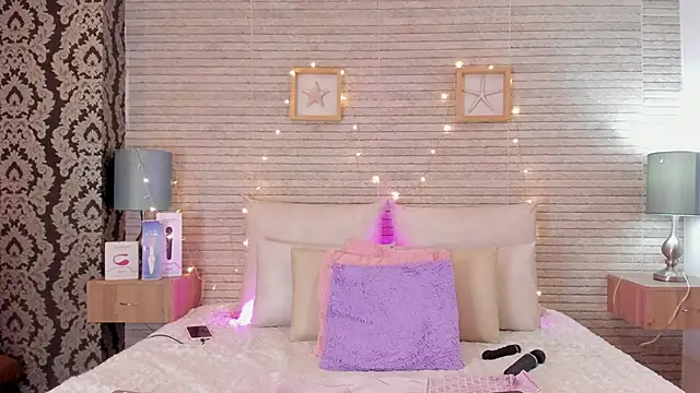 Snapshot of Catalinna_Thompson chatting on February 16, 2025, 6:21 pm Catalinna Thompson online show from February 16, 2025, 6:21 pm