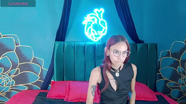 Lunamistyc online show from October 1, 2025, 7:42 pm