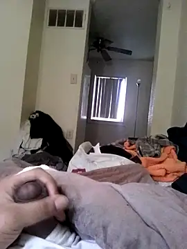 Snapshot of dvaughn3117 chatting on February 13, 2025, 6:48 pm dvaughn3117 online show from February 13, 2025, 6:48 pm