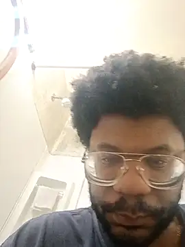 Snapshot of dvaughn3117 chatting on February 14, 2026, 4:15 pm dvaughn3117 online show from February 14, 2026, 4:15 pm