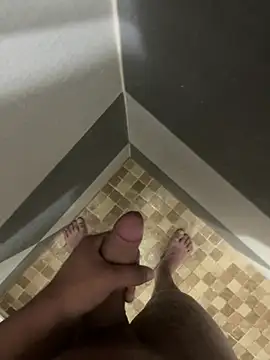 mylovetr1 online show from February 9, 2025, 6:01 am