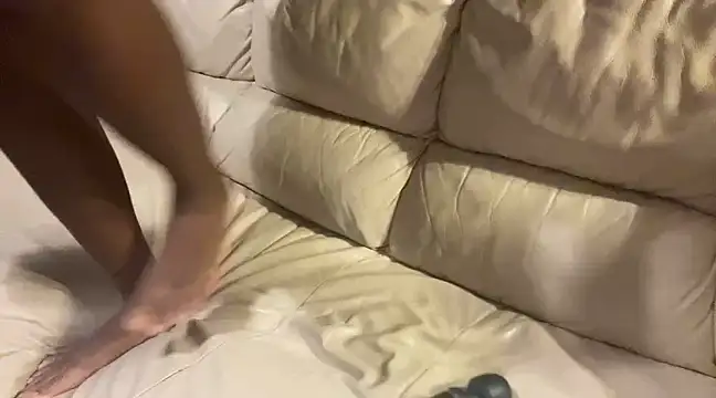 Snapshot of iveedie017 chatting on December 9, 2024, 9:05 pm iveedie017 online show from December 9, 2024, 9:05 pm