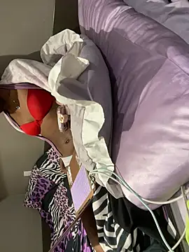 iveedie017 online show from March 22, 2026, 5:44 am