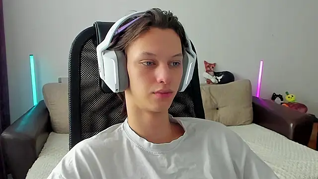 Ostin meow online show from February 22, 2026, 8:02 am