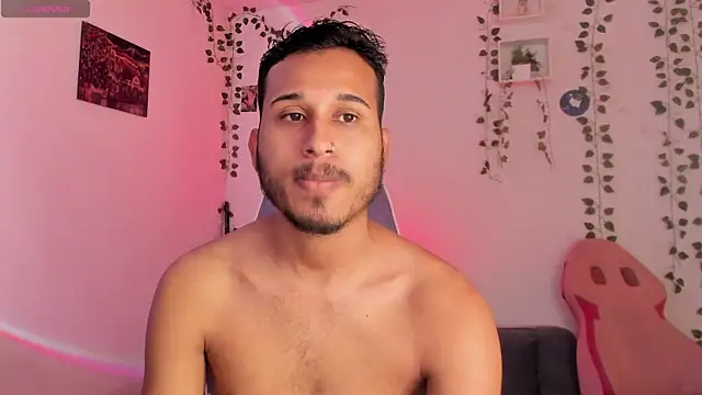 Raf brunette online show from December 10, 2024, 1:33 pm