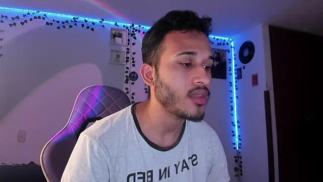 Raf brunette online show from February 4, 2025, 10:21 am