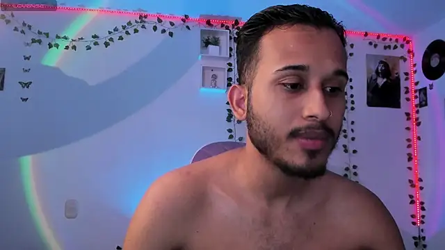 Raf brunette online show from March 3, 2025, 12:27 pm