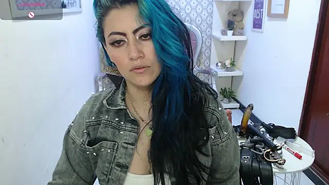 Snapshot of scarleth_blue chatting on January 17, 2025, 9:28 am scarleth blue online show from January 17, 2025, 9:28 am