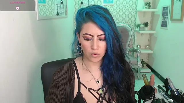 Snapshot of scarleth_blue chatting on February 3, 2025, 6:45 am scarleth blue online show from February 3, 2025, 6:45 am