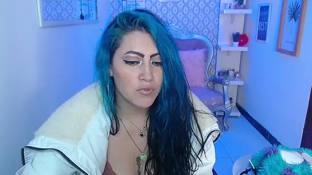 Snapshot of scarleth_blue chatting on February 26, 2025, 6:37 am scarleth blue online show from February 26, 2025, 6:37 am