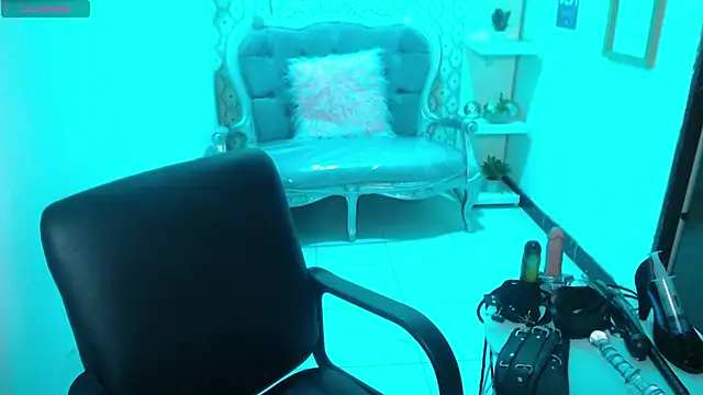 Snapshot of scarleth_blue chatting on March 5, 2025, 9:38 am scarleth blue online show from March 5, 2025, 9:38 am