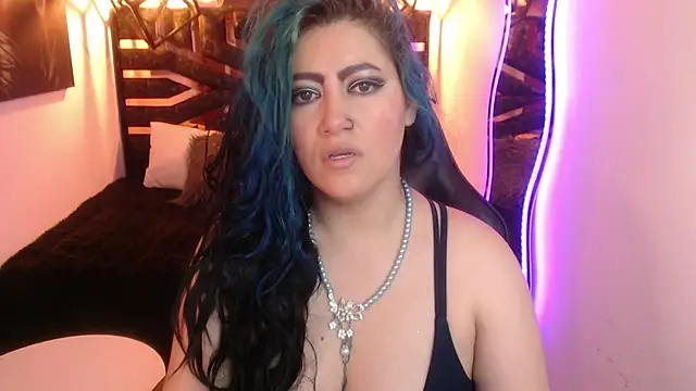 scarleth blue online show from April 16, 2026, 3:07 am