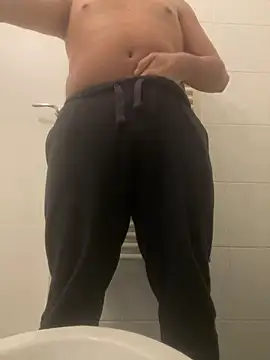 Snapshot of Tratto_bianco002 chatting on December 2, 2024, 11:56 am Tratto bianco002 online show from December 2, 2024, 11:56 am